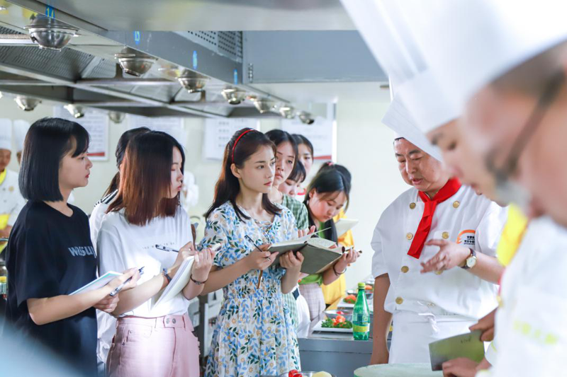 柴碧云对这次的学厨之旅格外认真