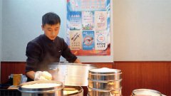 日营业额破3000元！90后小伙的早餐店火了！他的