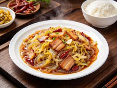 酸菜粉条怎么做？酸爽开胃，比肉还香