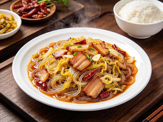 酸菜粉条怎么做？酸爽开胃，比肉还香